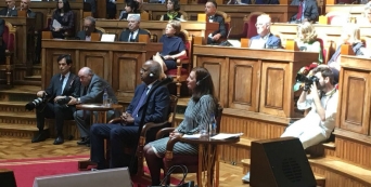 Responsáveis da Cruz Vermelha da Finlândia e Quénia recebem Prémio Norte-Sul