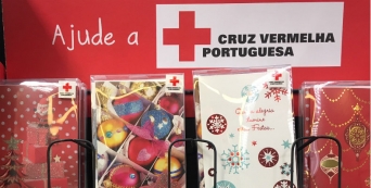 Postais de Natal da Cruz Vermelha à venda no El Corte Inglés